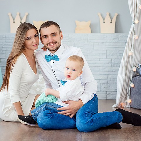 Семейная новогодняя фотосессия в студии