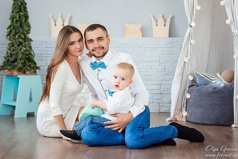 Семейная новогодняя фотосессия в студии