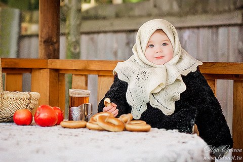 Творческая детская фотосессия зимой в деревне