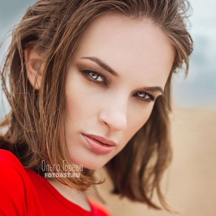 Фотосессия девушки в песках в Кирове