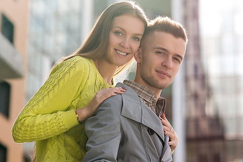 Лавстори пары на осенней прогулке в Кирове