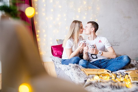 Новогодняя фотосессия для двоих в фотостудии Light Up