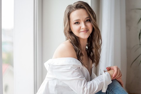 Индивидуальная фотосессия для девушки в фотостудии Light Up