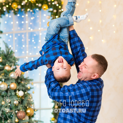 Семейная фотосессия в Кирове: Живые эмоции и новогодние истории 6